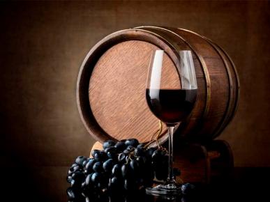 Vinho e carvalho: relação entre a origem da madeira e o perfil mineral